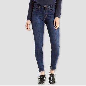 Levi’s 721 high rise blue skinny jeans size 27